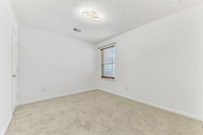 Building Photo - 15134 Trinity Meadow Dr
