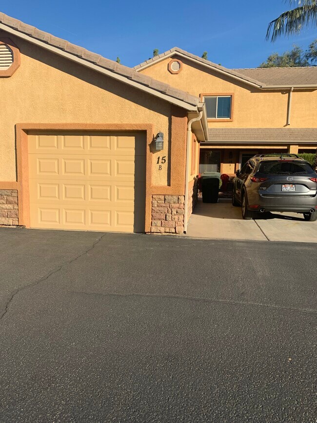 Garage & Extra Parking - 717 Hafen Ln