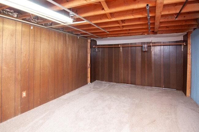 Building Photo - 8807 Tavistock Dr