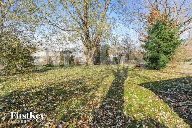 Building Photo - 308 Shabbona Dr