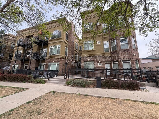 Building Photo - 1776 N Race St