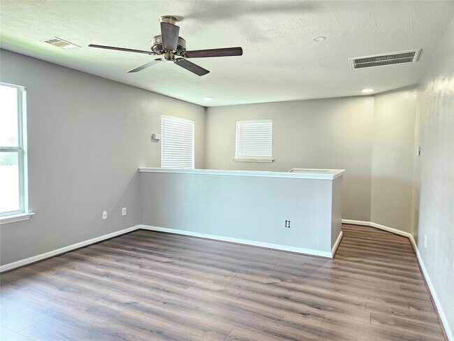 Building Photo - 18930 Larkspur Hills Dr