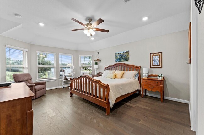 Building Photo - 2185 Woodland Pine Dr