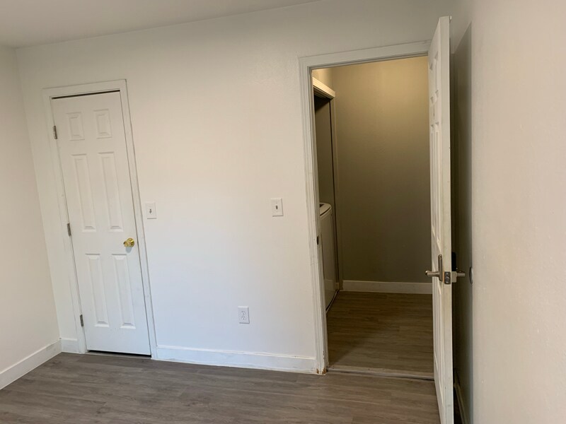 Building Photo - 7943 York St