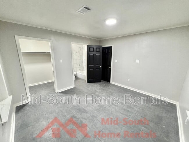 Building Photo - 1811 Castalia St