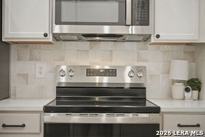 Building Photo - 8787 Laurel Canyon Dr