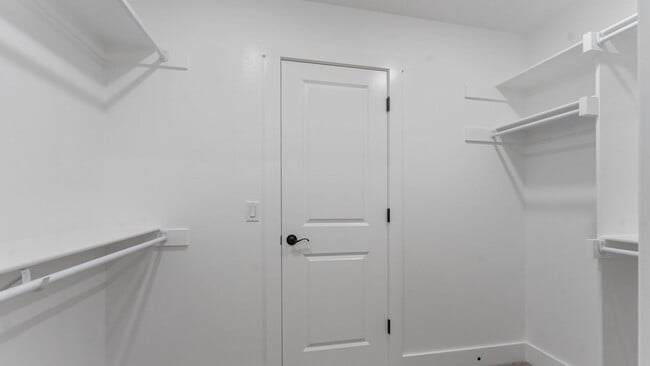 Building Photo - "Stylish 3-Bedroom Farmington Home with Gr...