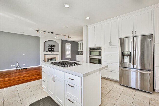 Building Photo - 3137 Beach View Ct