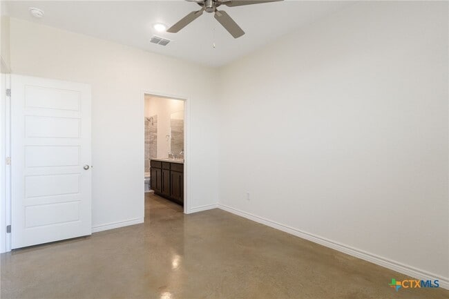 Building Photo - 9202 Prickly Ash A