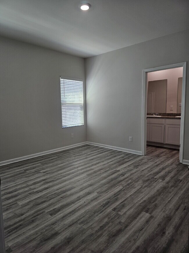 Building Photo - "New Construction 4-Bed Gem on Renova Drive in Pelican Lakes! Near LSU!