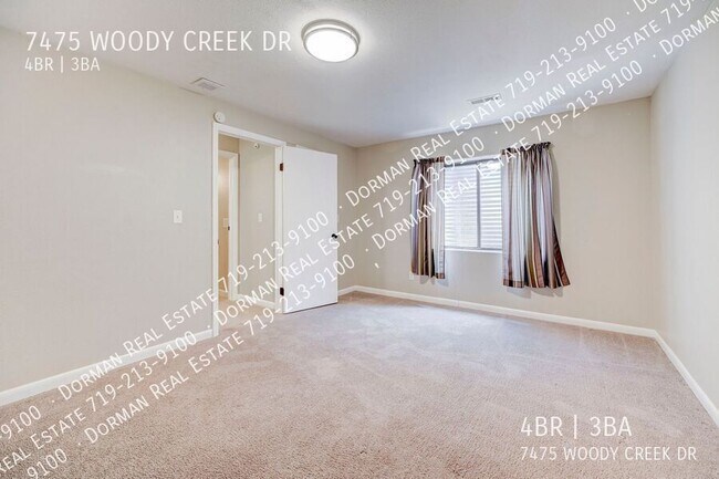 Building Photo - PENDING APPROVAL - 3 bed, 2 bath home, 2 c...