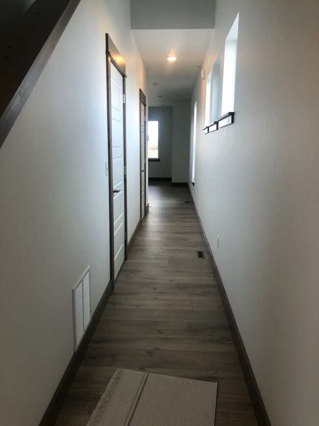 Building Photo - Two Story Town-Home! 2 Bedroom/ 2.5 Bath +...