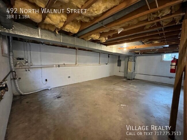 Building Photo - 492 N Walnut St
