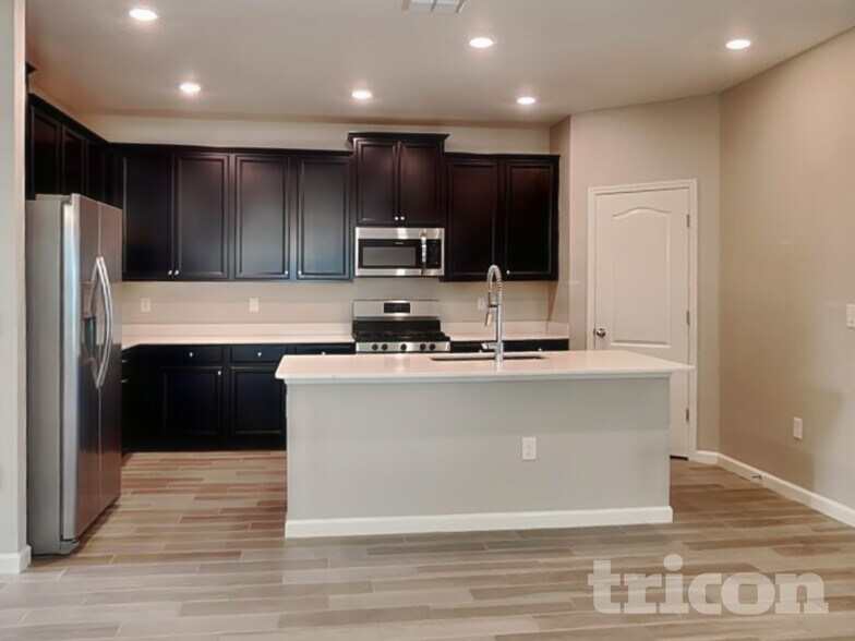 Building Photo - 38 Athens Dr