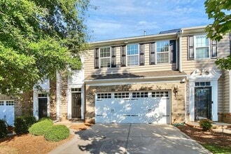Building Photo - Beautiful 3BD/2.5BA Townhome in Ballantyne!