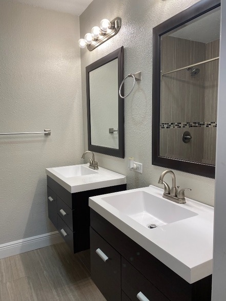 Building Photo - 3202 W Hartnett Ave