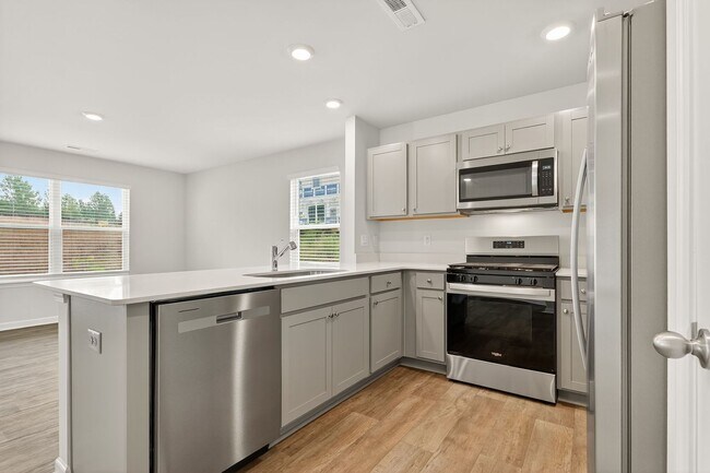 Building Photo - ***New Construction 3bd/2.5ba Townhome***