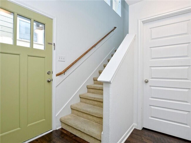 Building Photo - 2821 Saville Loop