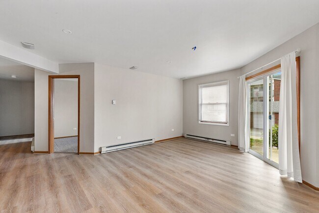 Building Photo - 1373 Cunat Ct