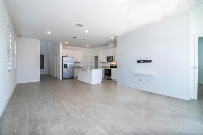 Building Photo - 2337 Treasure Hill St