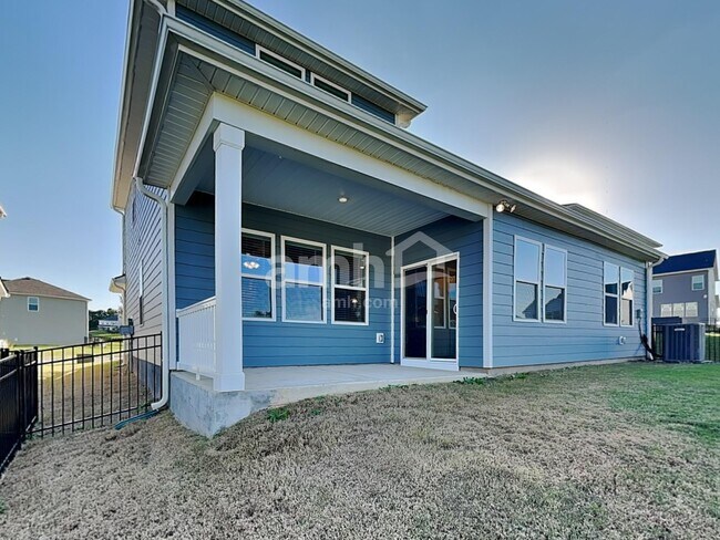 Building Photo - 106 Larragan Dr