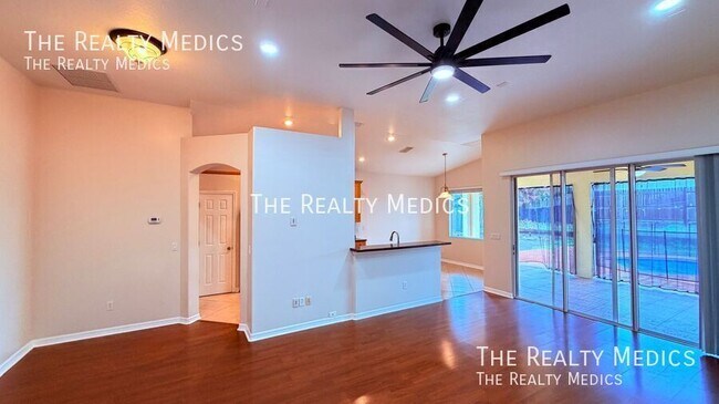 Building Photo - 795 Alcazar Ave