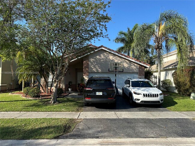 Building Photo - 112 Gables Blvd