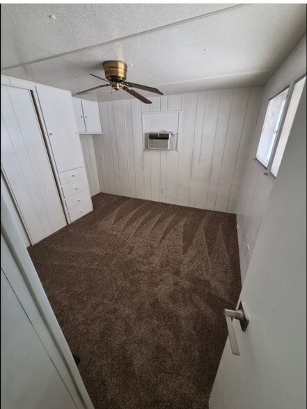 Building Photo - 3601 E Wyoming Ave