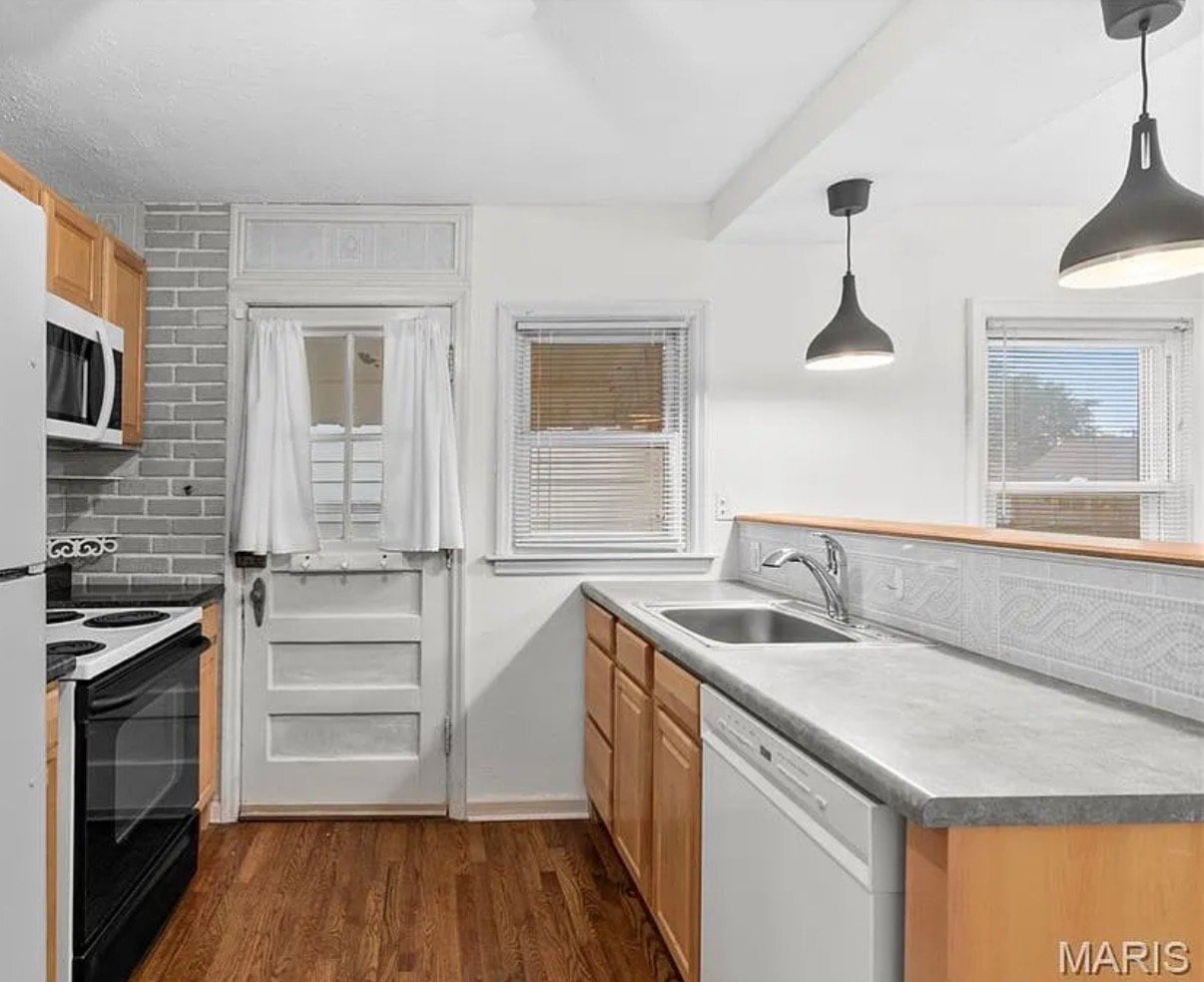 Building Photo - 3557 St Joachim Ln
