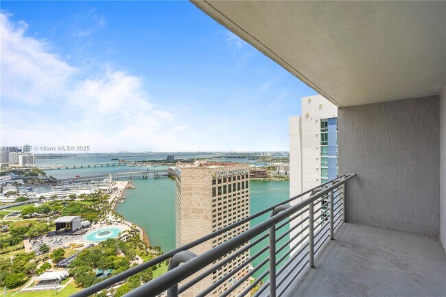 Building Photo - 325 S Biscayne Blvd