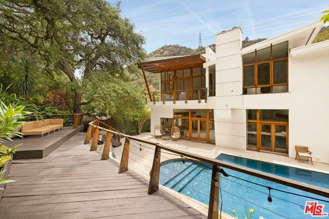 Building Photo - 3600 Mandeville Canyon Rd