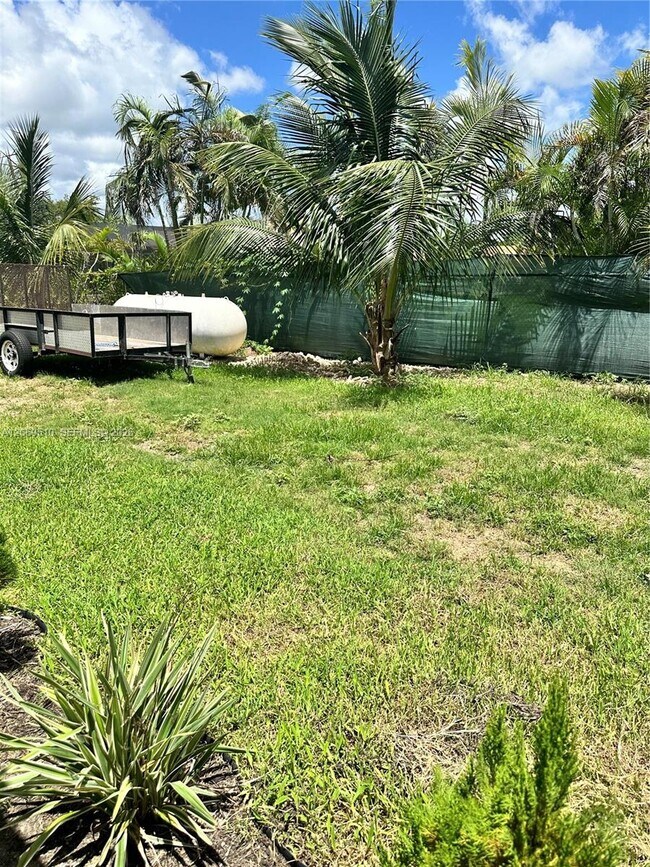 Building Photo - 27450 SW 168th Ave