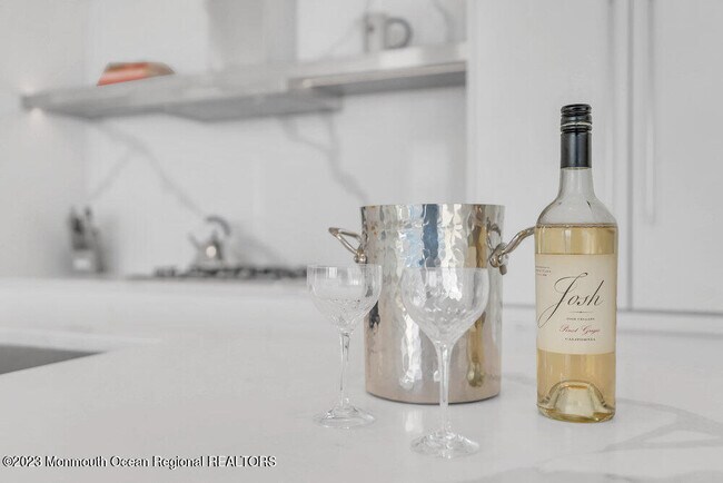 Building Photo - 1101 Ocean Ave N