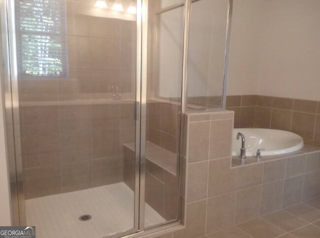 Building Photo - 124 Vivian Ln