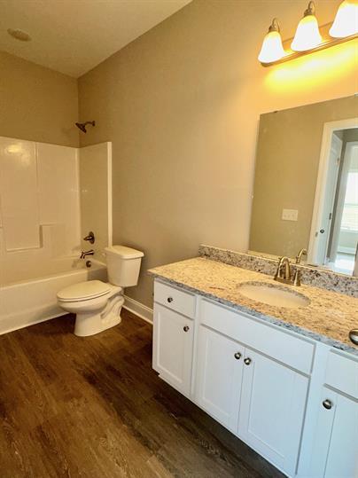 Building Photo - 1419 Bourbon Dr