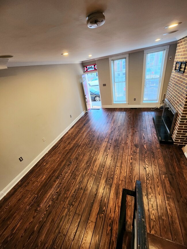 Building Photo - 444 E Fort Ave