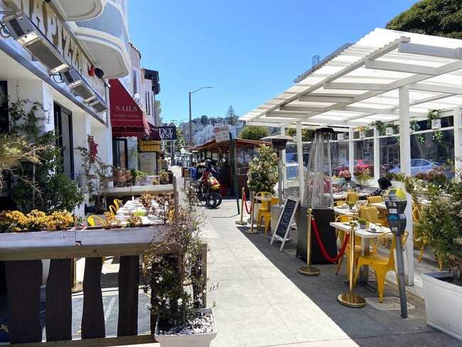 Building Photo - 1738 Lombard St