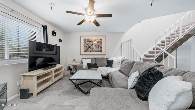 Building Photo - 2615 Hayden Rd