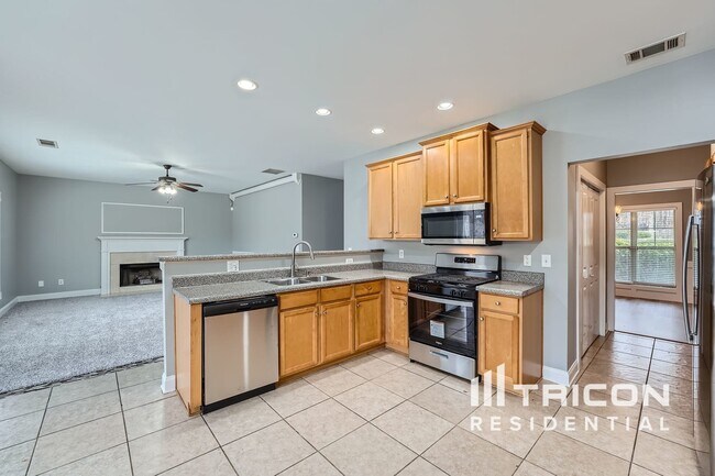 Building Photo - 294 Sweetwater Bridge Cir