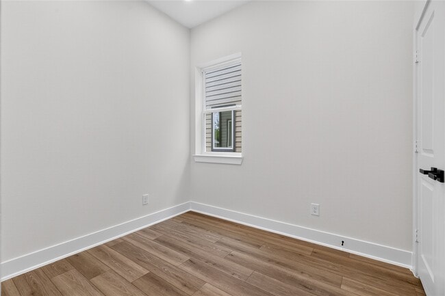 Building Photo - 4822 Creekmont Dr
