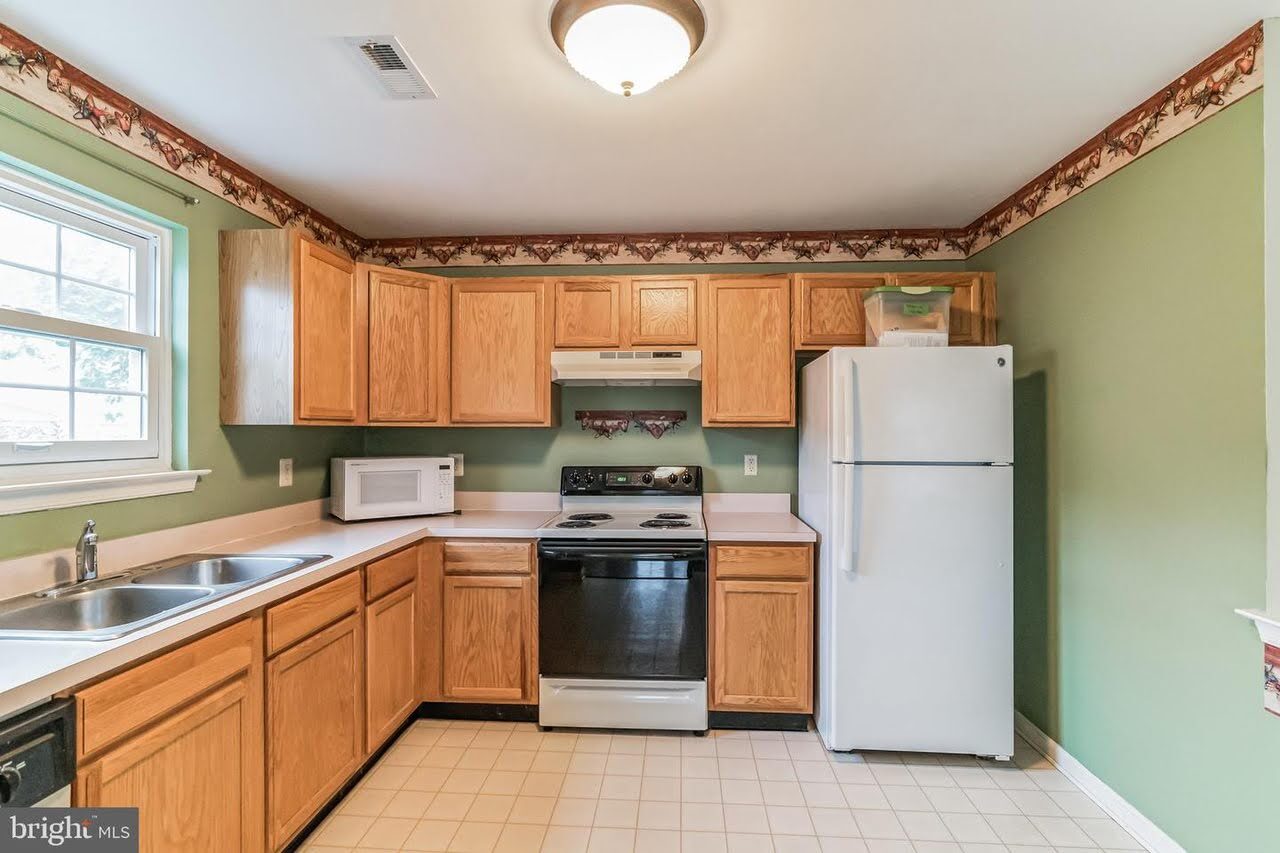 Building Photo - 5103 Drawbridge Ct