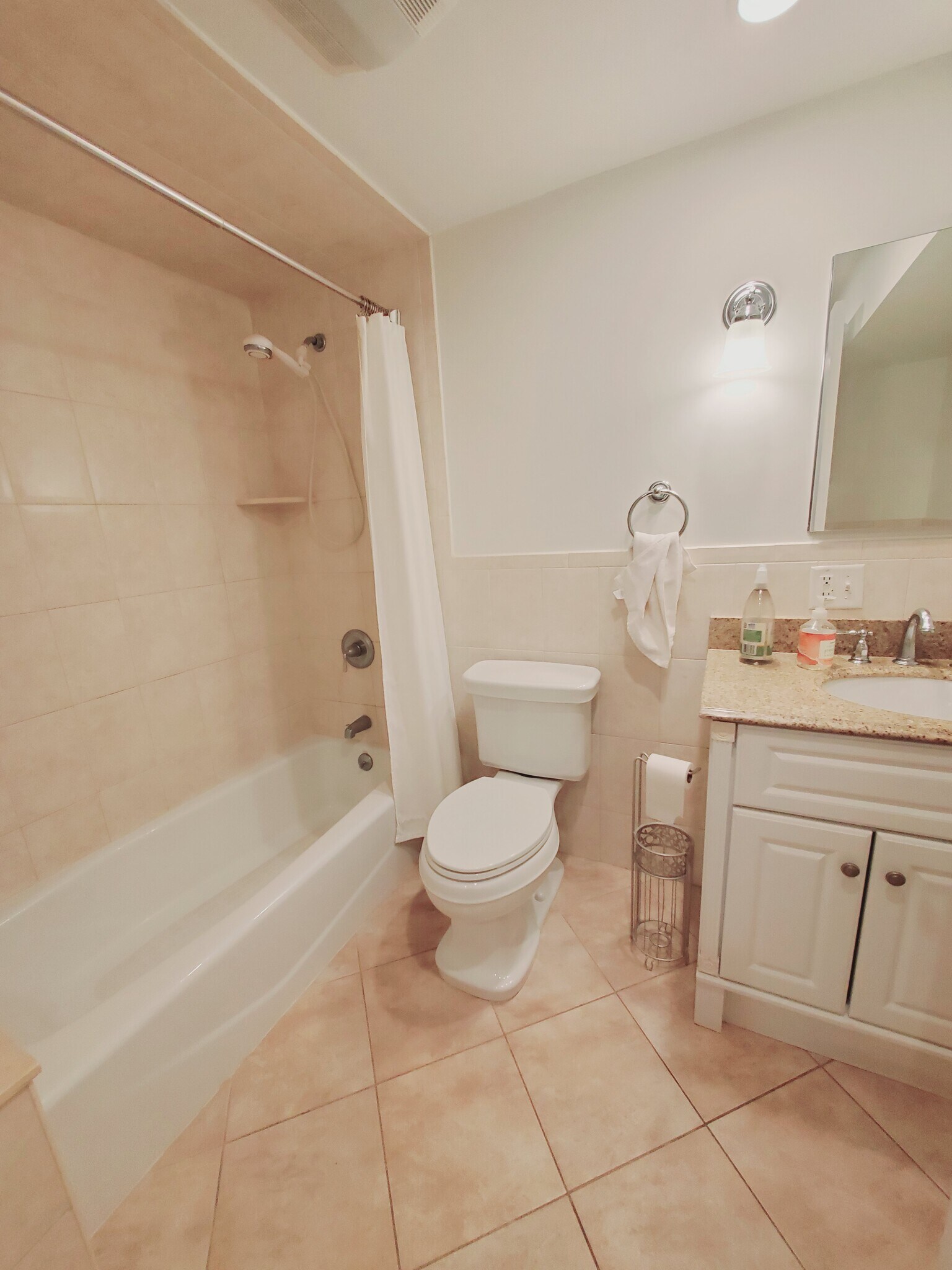 Building Photo - 74 Coventry Rd