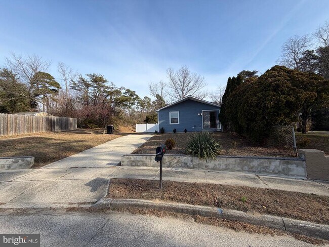 Building Photo - 20 Andrea Ct