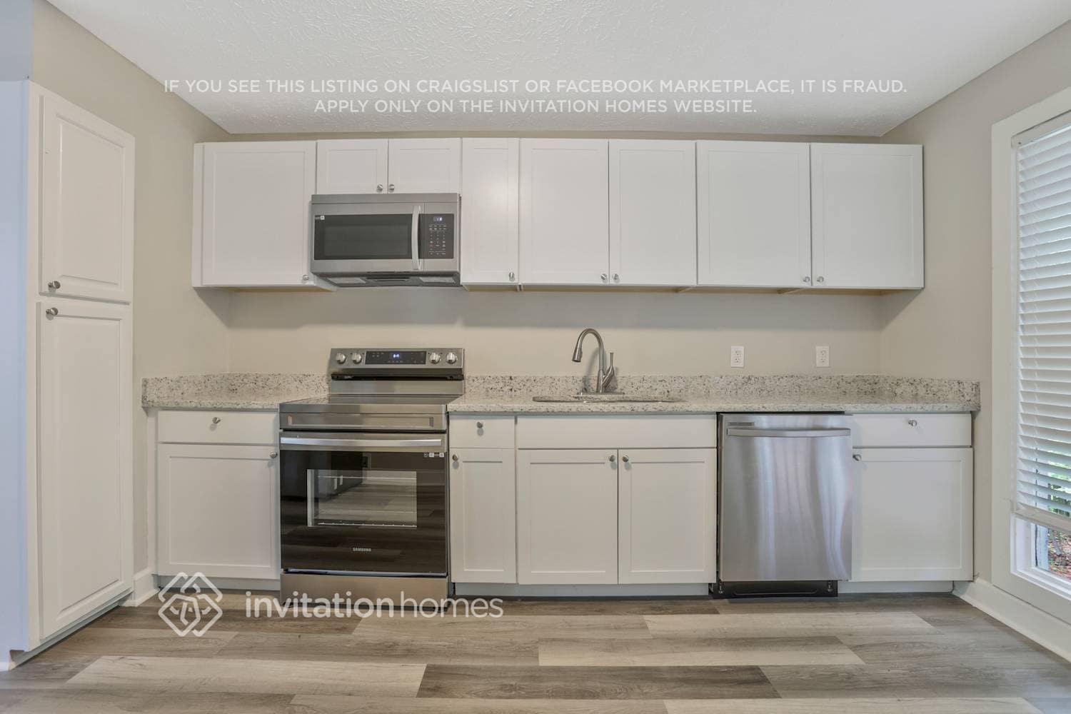 Building Photo - 242 Rustic Ridge Dr NE