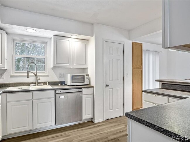 Building Photo - 217 Jubaka Dr