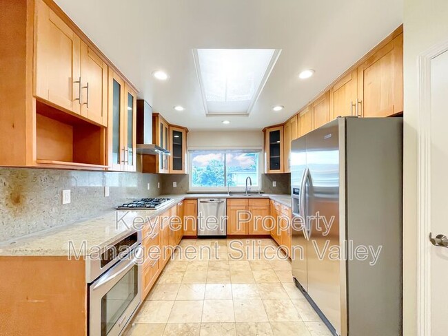 Building Photo - 772 Springwood Dr
