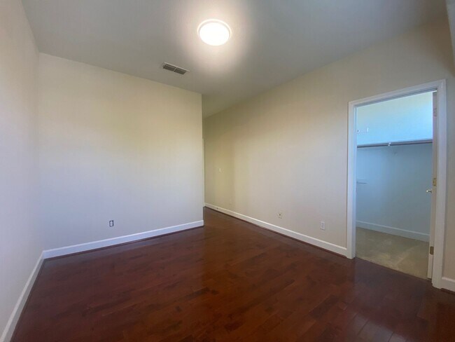 Building Photo - AVAILABLE BY 1/1/26 - ELEGANT AND SPACIOUS 4 BED, 4 BATH 2 STORY HOME WITH VIEWS OF EL DORADO HILLS