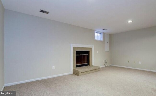 Building Photo - 613 Concerto Ln