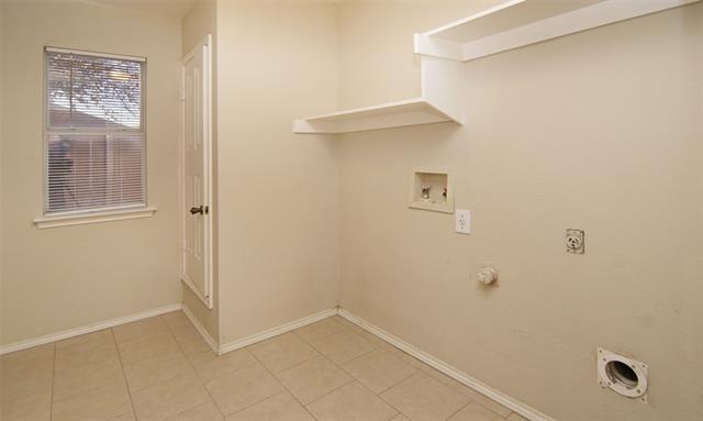 Building Photo - 1049 Highland Station Dr