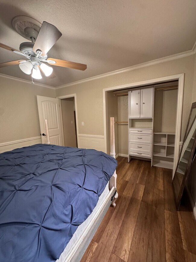 Building Photo - Luxury Lake of the Pines Living | Remodeled 4BD + Large Yard | Furnished or Unfurnished